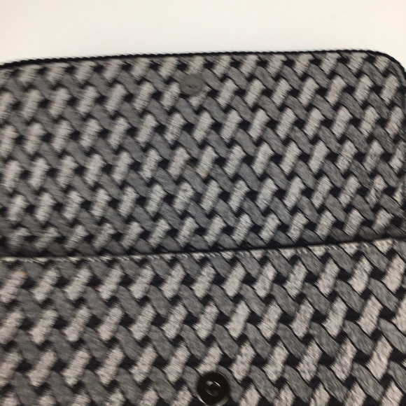 Talbots small bag in basket weave silver & black - Picture 7 of 9